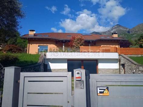 casa indipendente in vendita a Griante