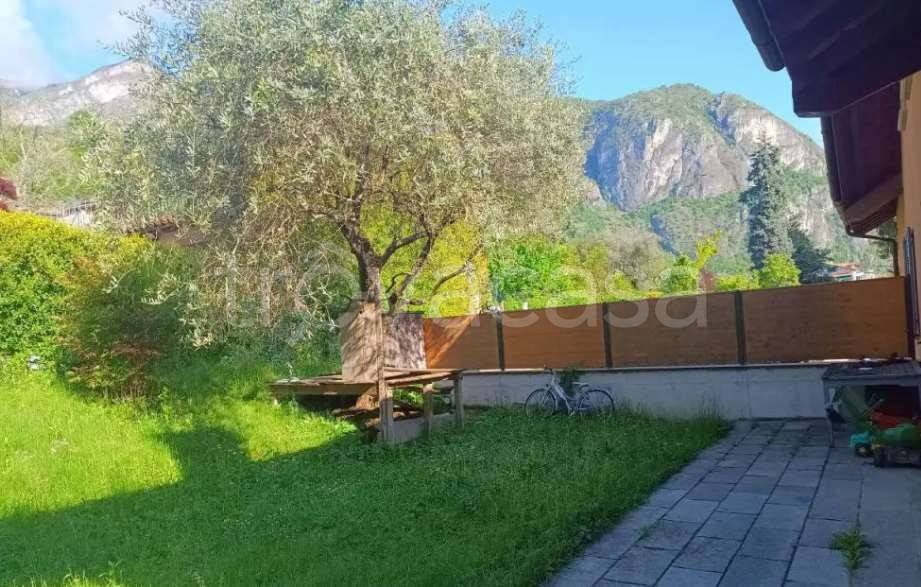 casa indipendente in vendita a Griante