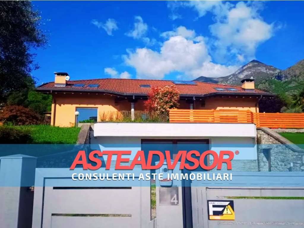 casa indipendente in vendita a Griante