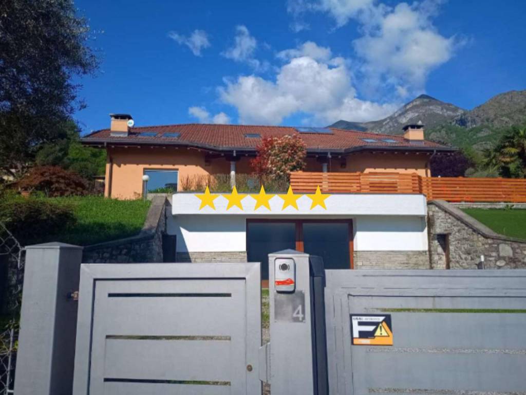 casa indipendente in vendita a Griante