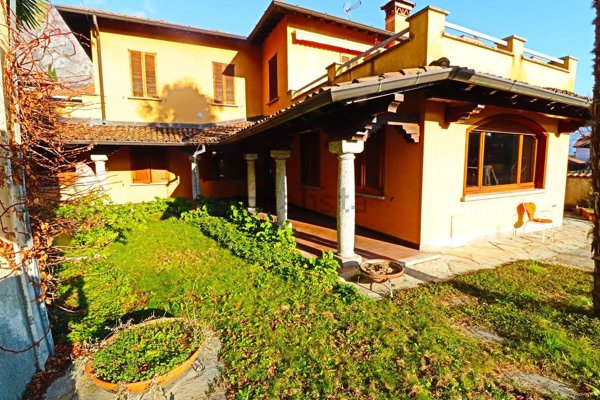 casa indipendente in vendita a Griante