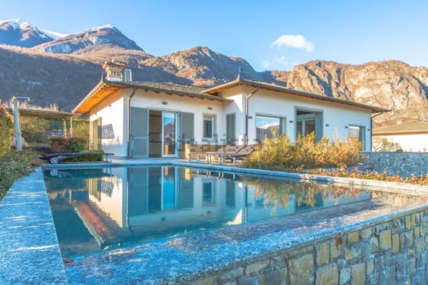 casa indipendente in vendita a Griante