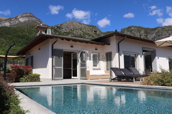 casa indipendente in vendita a Griante