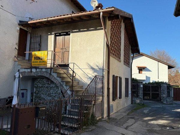 casa indipendente in vendita a Griante