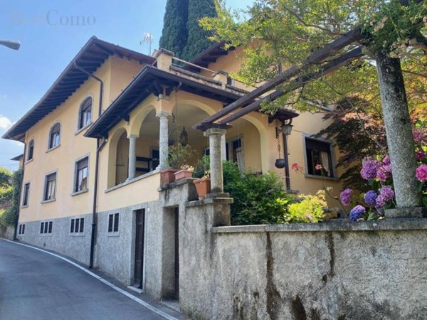 casa indipendente in vendita a Griante in zona Cadenabbia