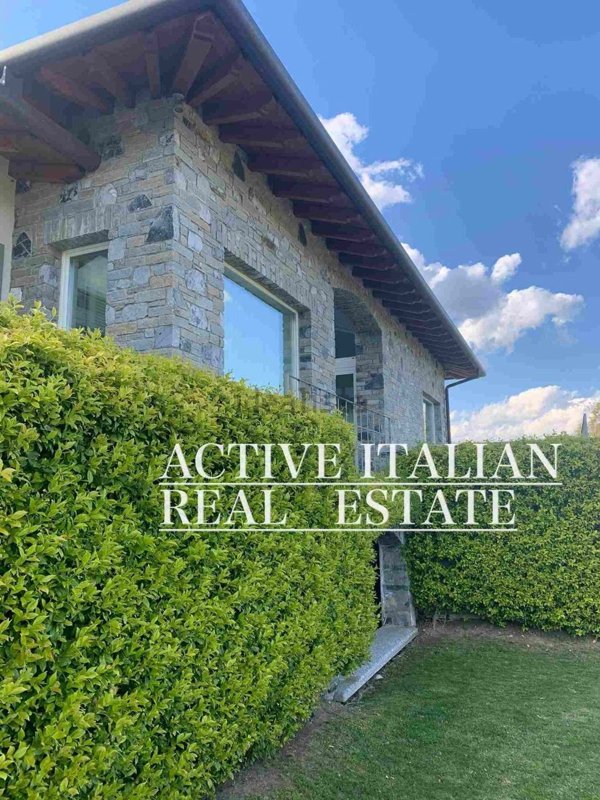 casa indipendente in vendita a Griante