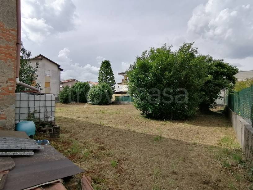 terreno edificabile in vendita a Guanzate