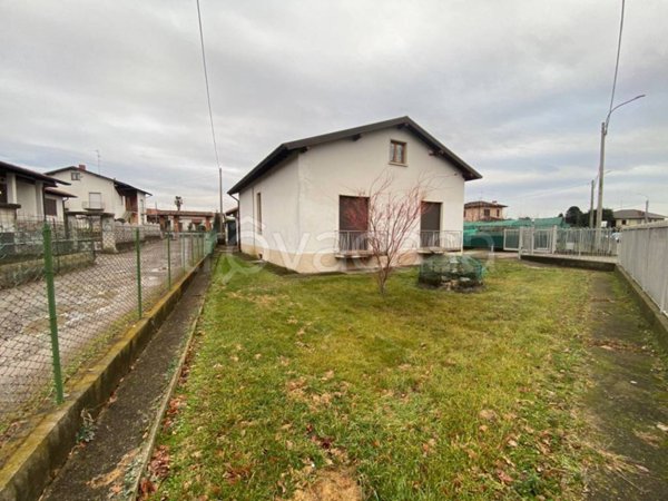 casa indipendente in vendita a Guanzate