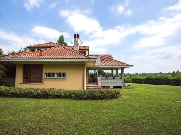casa indipendente in vendita a Guanzate
