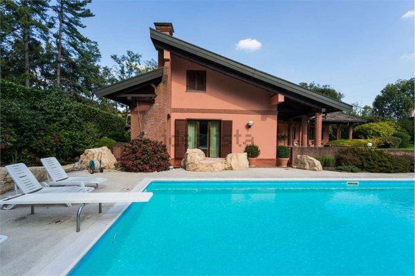 casa indipendente in vendita a Guanzate