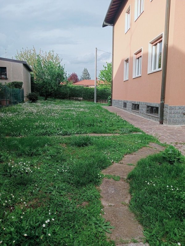 appartamento in vendita a Guanzate
