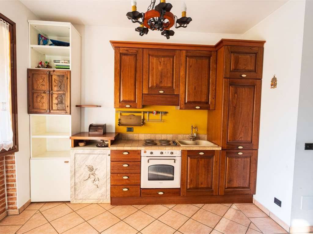 appartamento in vendita a Guanzate