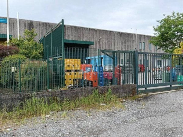 locale commerciale in vendita a Guanzate