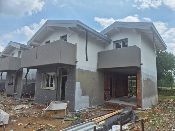 casa indipendente in vendita a Guanzate