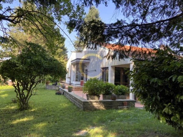casa indipendente in vendita a Guanzate