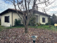 casa indipendente in vendita a Guanzate