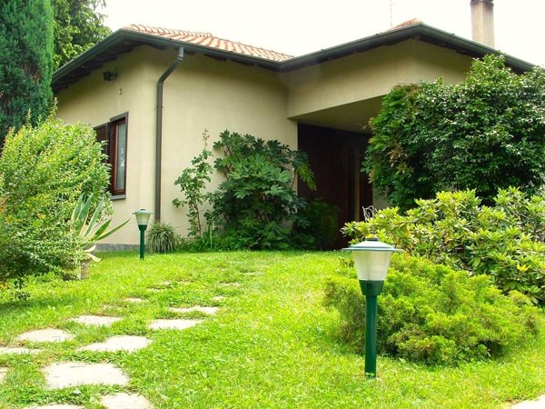 casa indipendente in vendita a Guanzate