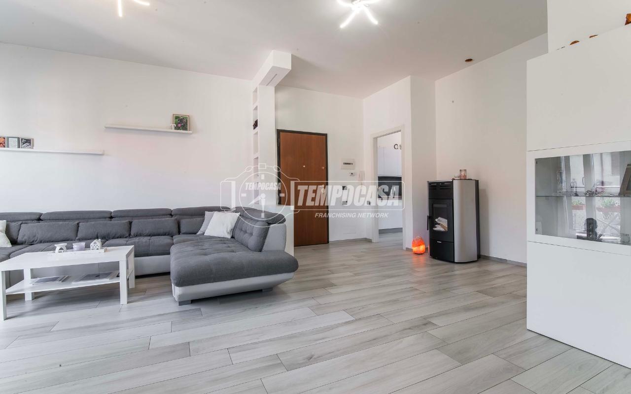 appartamento in vendita a Guanzate