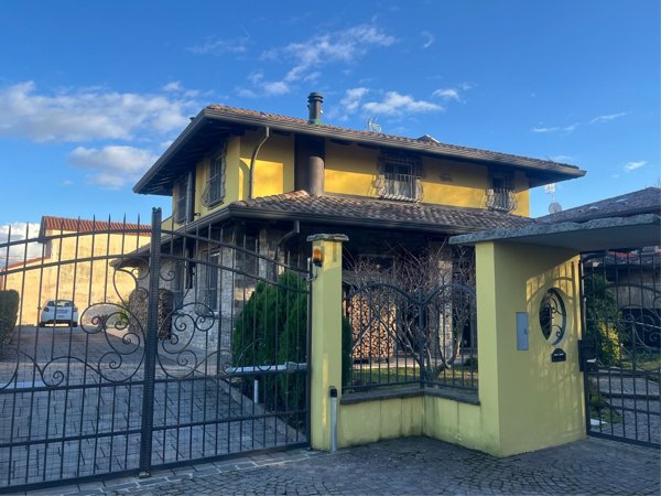 casa indipendente in vendita a Guanzate