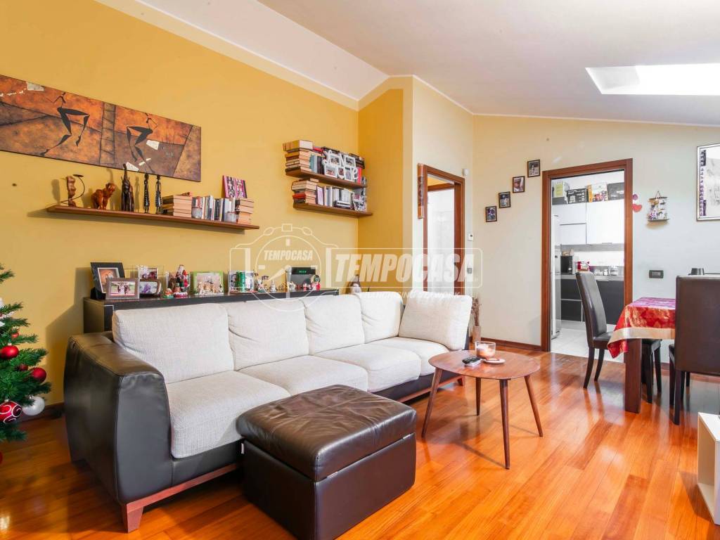 appartamento in vendita a Guanzate