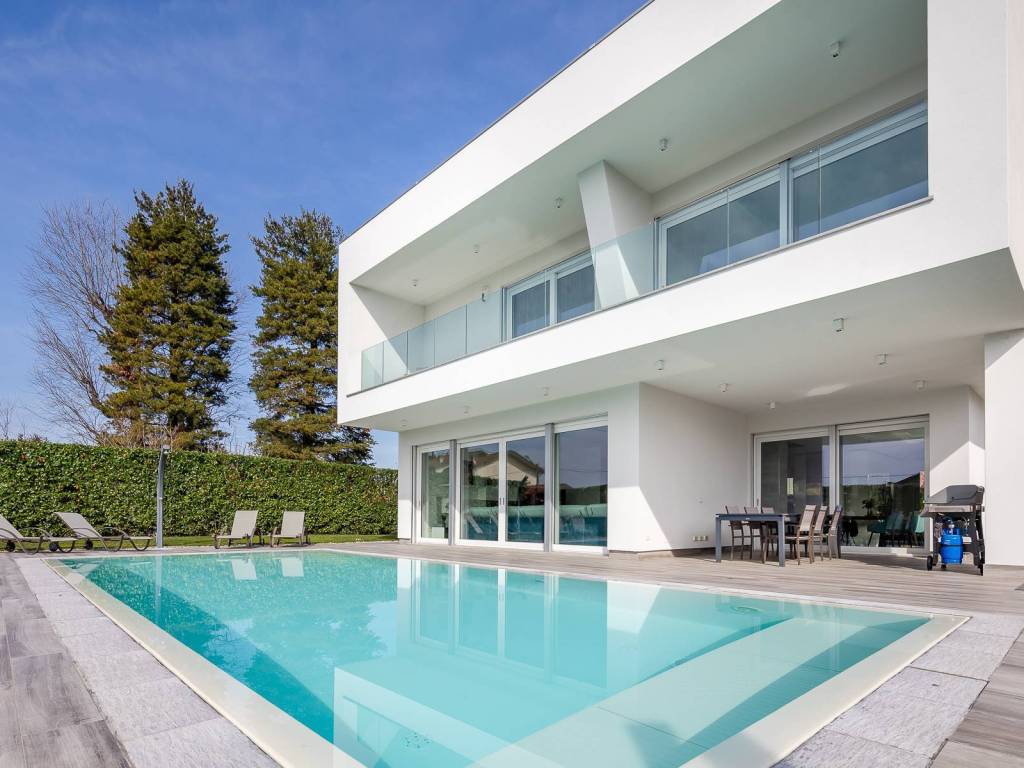 casa indipendente in vendita a Guanzate