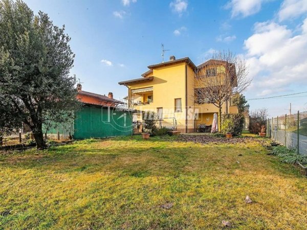casa indipendente in vendita a Guanzate