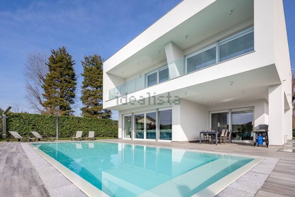 casa indipendente in vendita a Guanzate