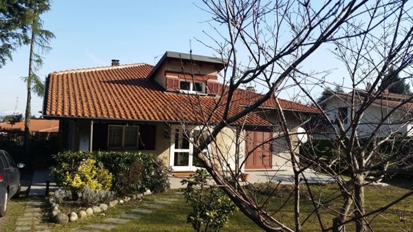 casa indipendente in vendita a Guanzate