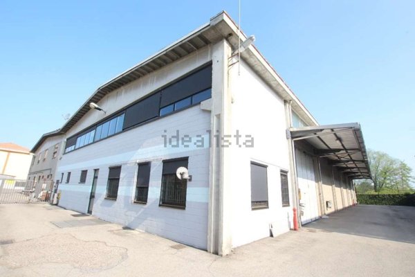 locale di sgombero in vendita a Guanzate