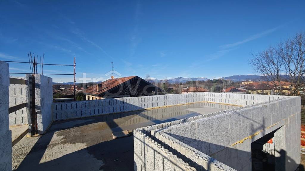casa indipendente in vendita a Guanzate