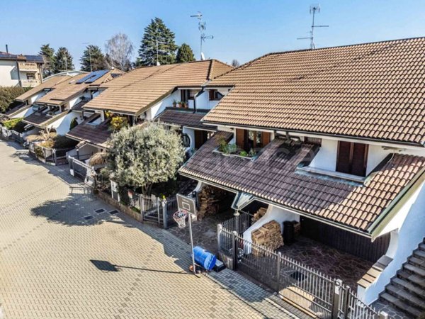 casa indipendente in vendita a Guanzate