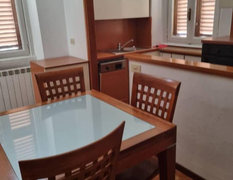 appartamento in vendita ad Inverigo in zona Cremnago