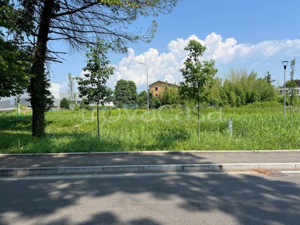 terreno edificabile in vendita ad Inverigo