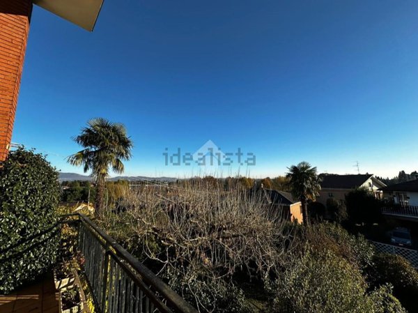 casa indipendente in vendita ad Inverigo