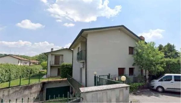 casa indipendente in vendita ad Inverigo