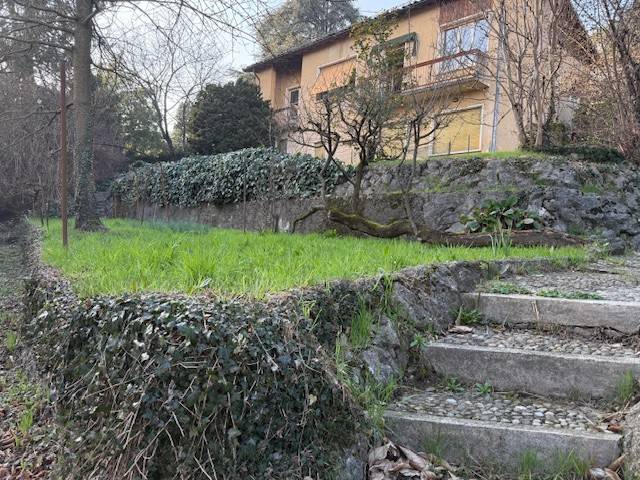 casa indipendente in vendita ad Inverigo