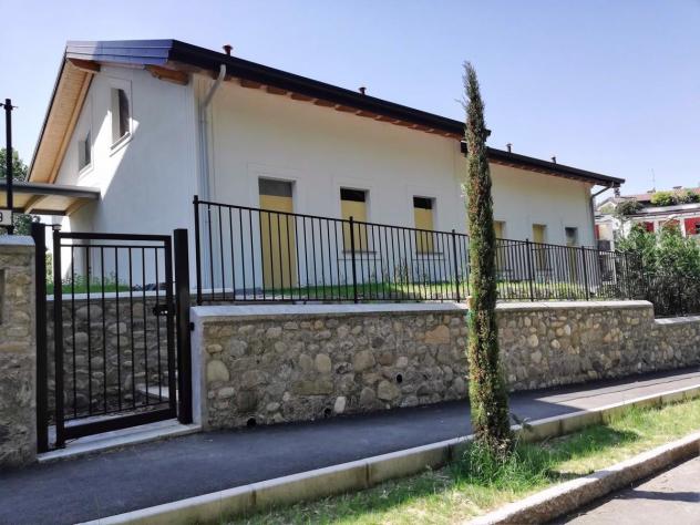 casa indipendente in vendita ad Inverigo