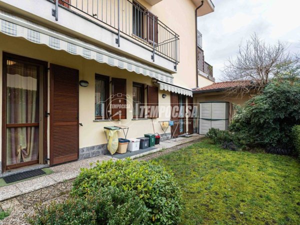 appartamento in vendita ad Inverigo in zona Cremnago