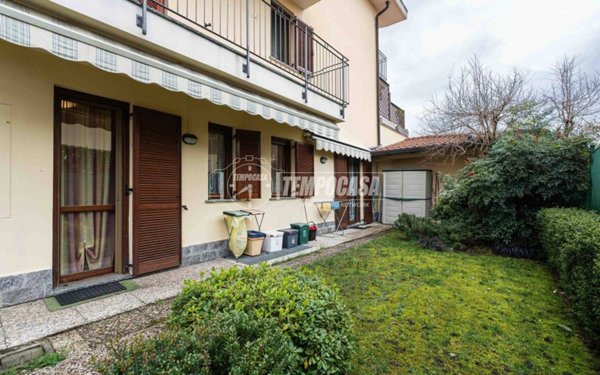 appartamento in vendita ad Inverigo in zona Cremnago