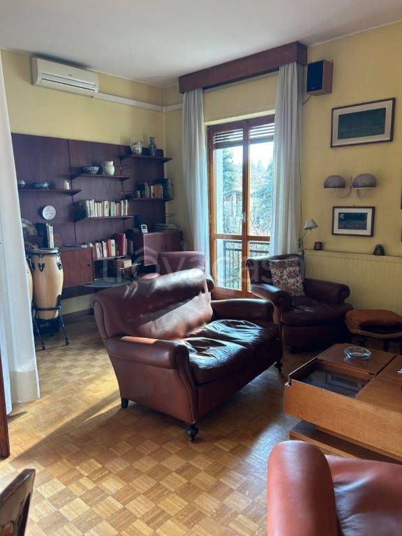 casa indipendente in vendita ad Inverigo
