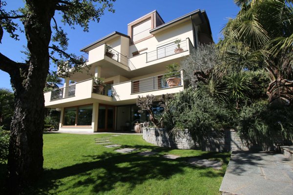 casa indipendente in vendita ad Inverigo