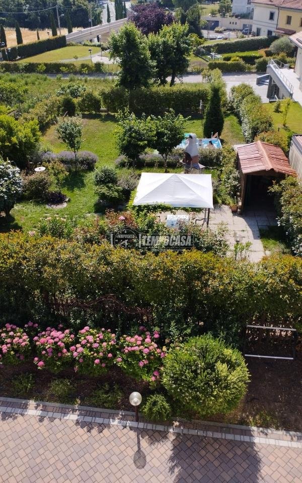 casa indipendente in vendita ad Inverigo