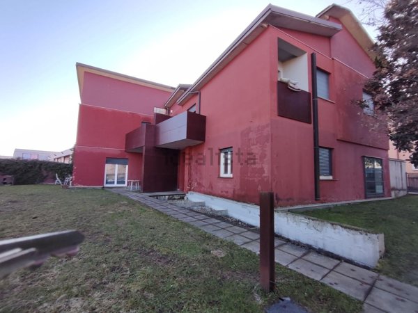 appartamento in vendita ad Inverigo in zona Romanò