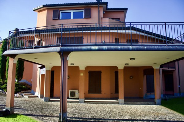 casa indipendente in vendita ad Inverigo