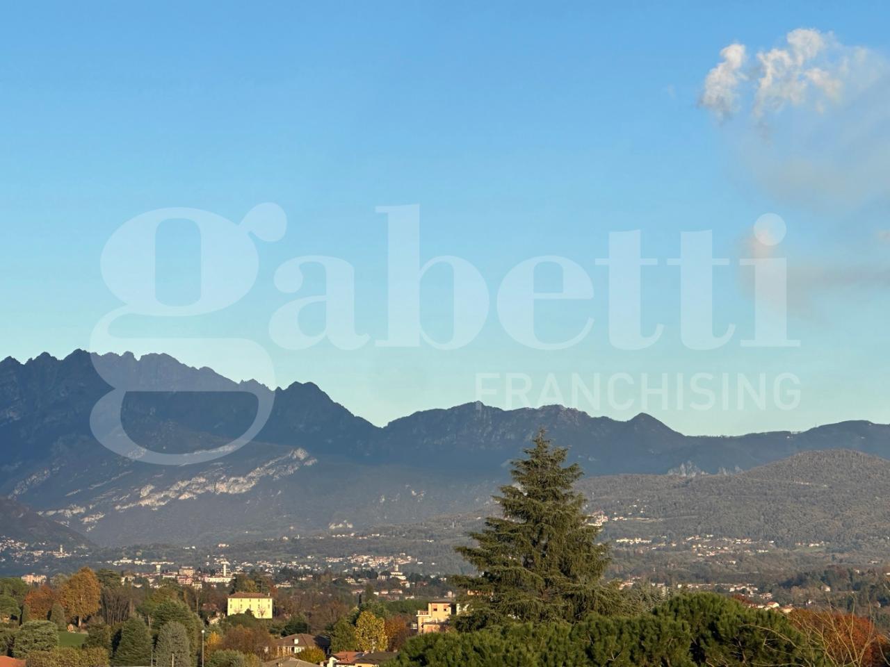 appartamento in vendita ad Inverigo