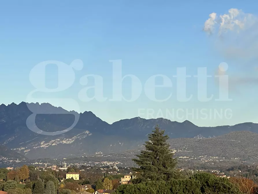 appartamento in vendita ad Inverigo