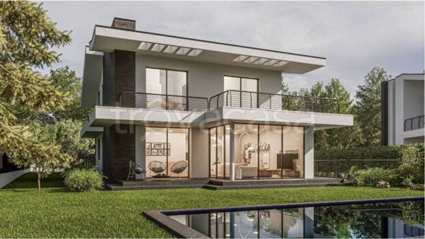 casa indipendente in vendita ad Inverigo