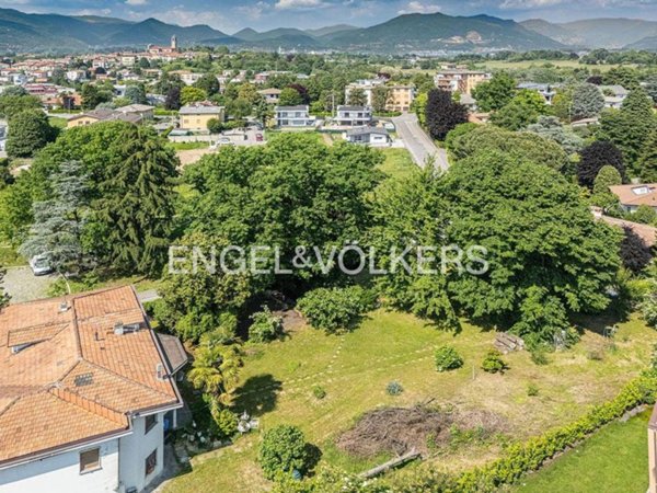 terreno edificabile in vendita ad Inverigo