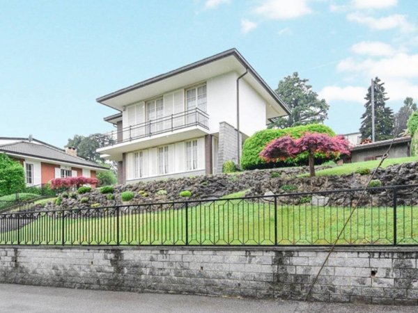 casa indipendente in vendita ad Inverigo