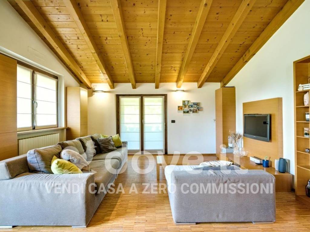 appartamento in vendita ad Inverigo